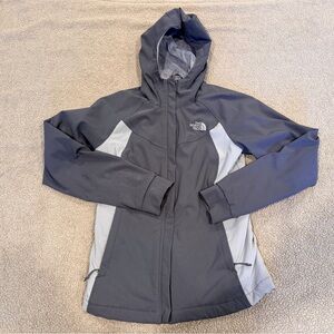 Grey Women’s North Face Fleece Lined Jacket